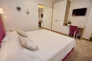 Отель Hotel Hermes Budva Будва Семейный номер-6